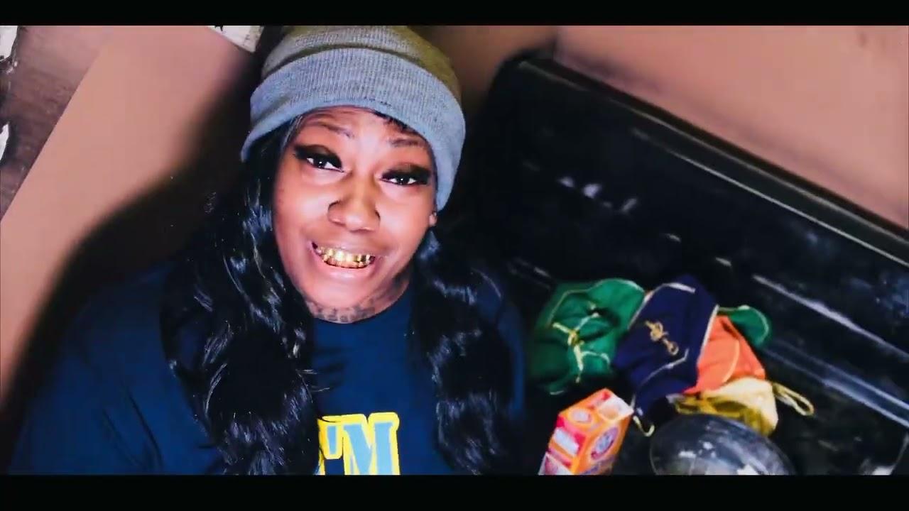 Murder She Spoke - La Chat