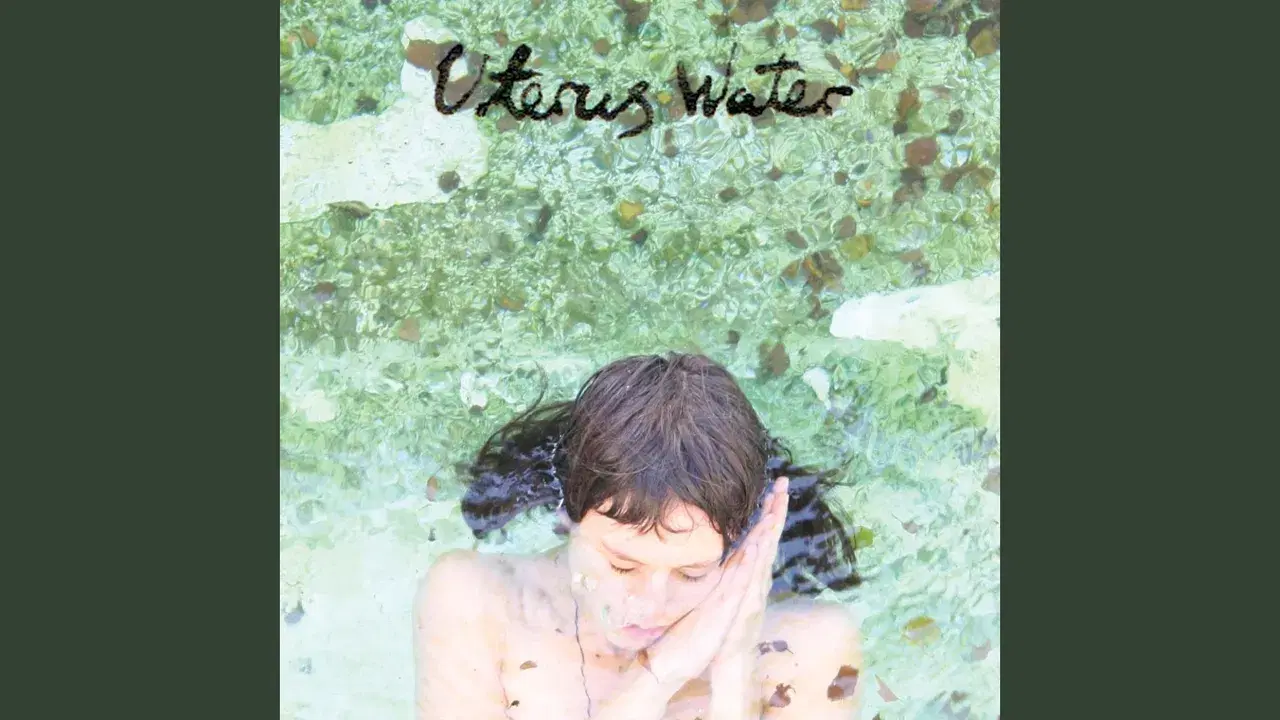 Uterus Water - Kría Brekkan