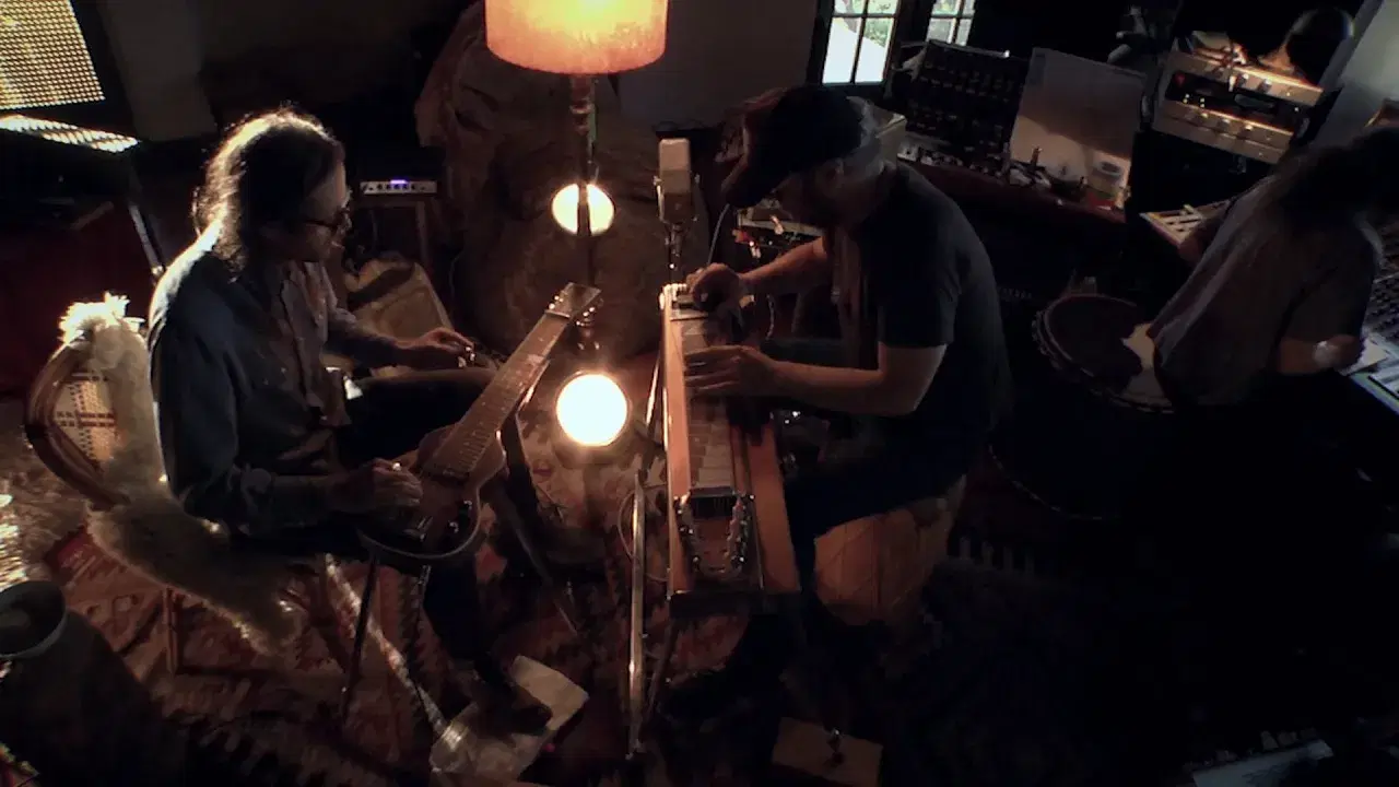 Goodbye To Language - Daniel Lanois feat. Rocco DeLuca