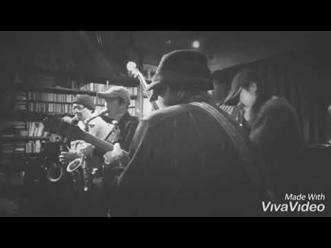 Blue Bolero / Kung Fu Rock - Exotica De Lago