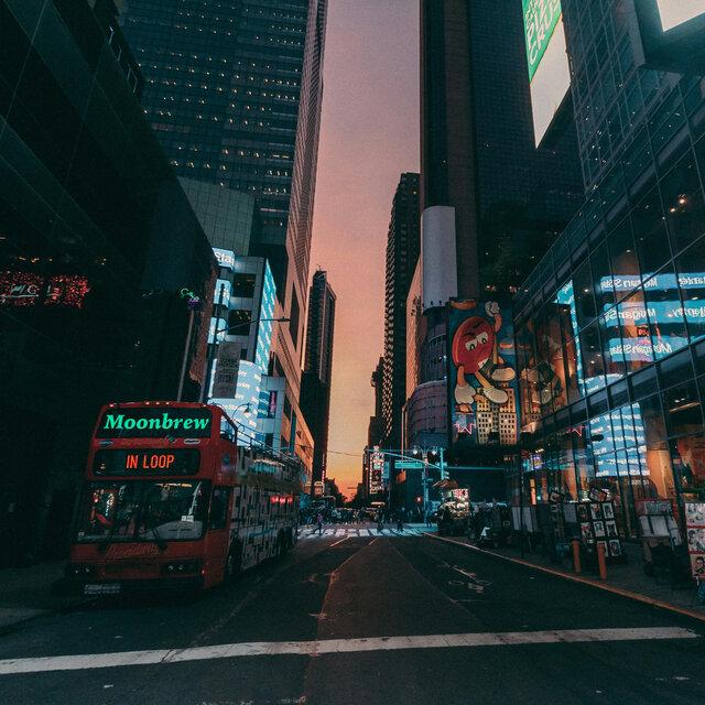 In Loop - Moonbrew