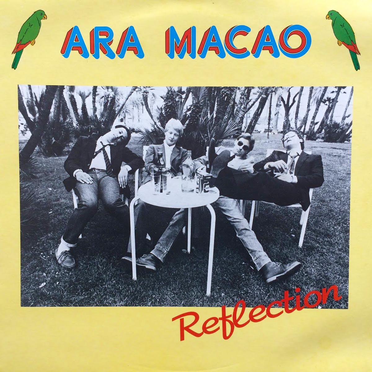 Reflection - Ara Macao