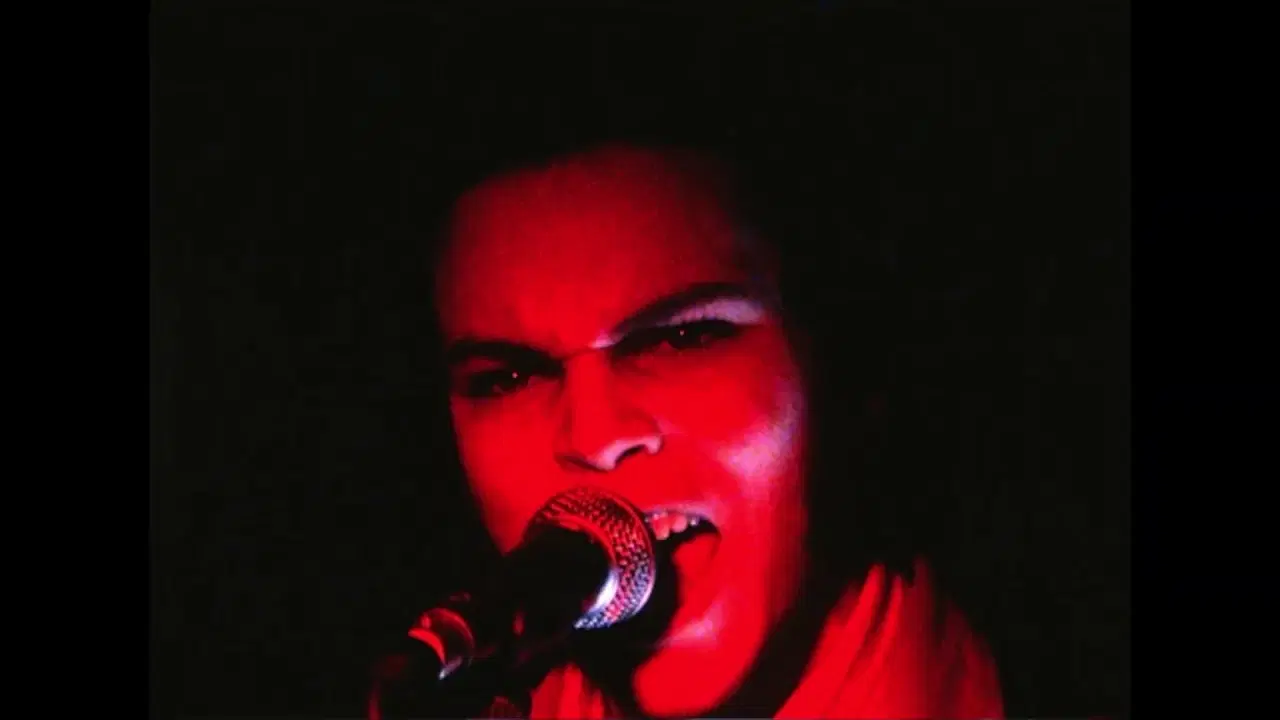 Caught By The Fuzz - Supergrass