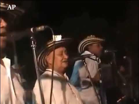 La Cumbiamberita / Llora Acordeon - Corraleros de Majagual
