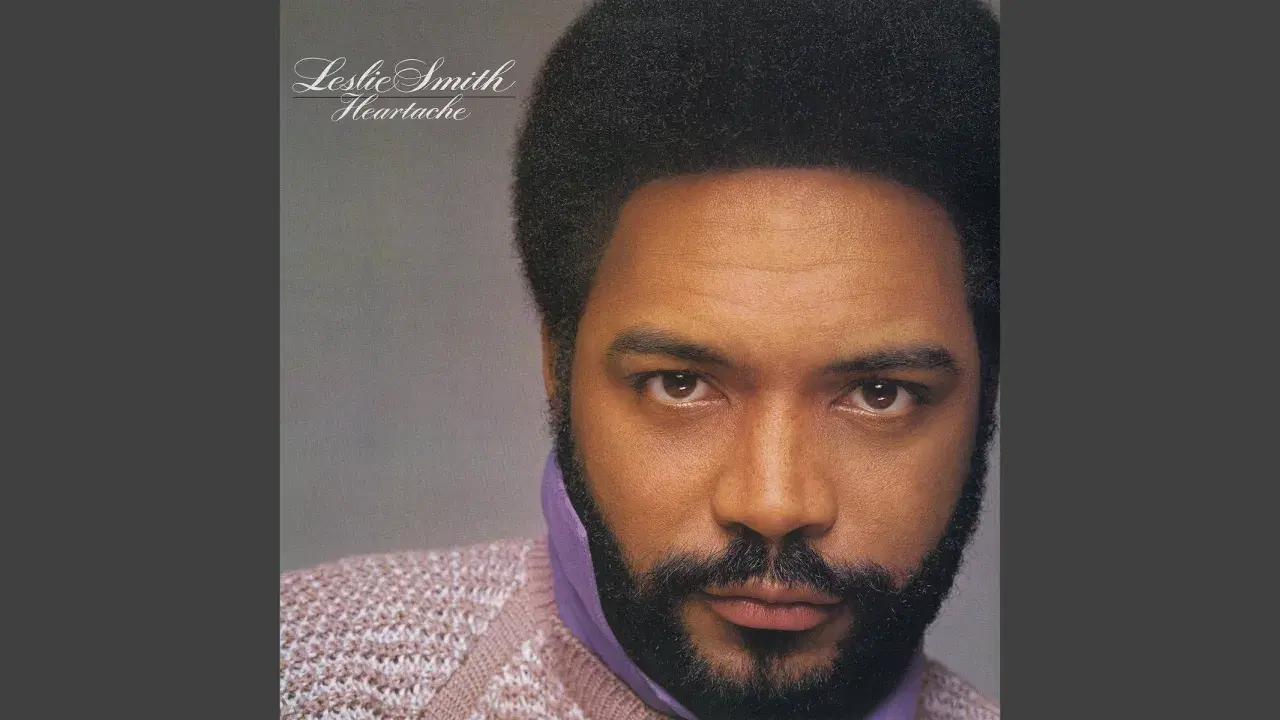 Les Is More - Leslie Smith