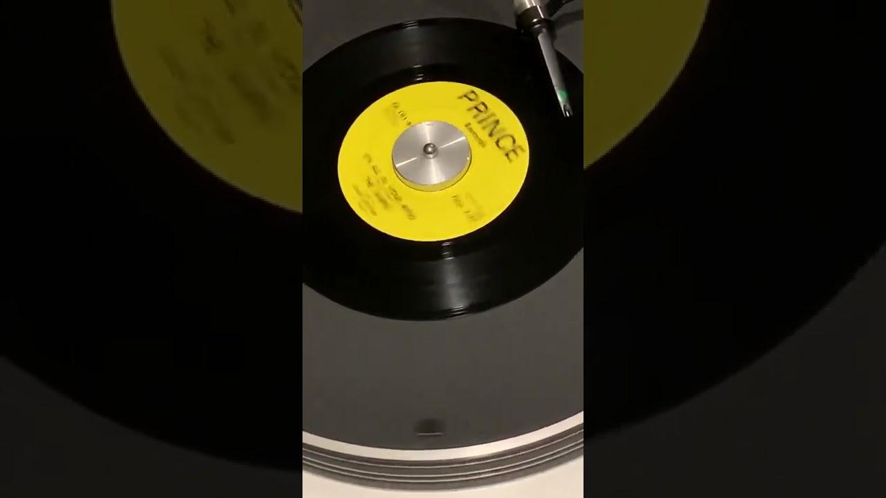 Gonna Leave / It's All In Your Mind - The Sabres