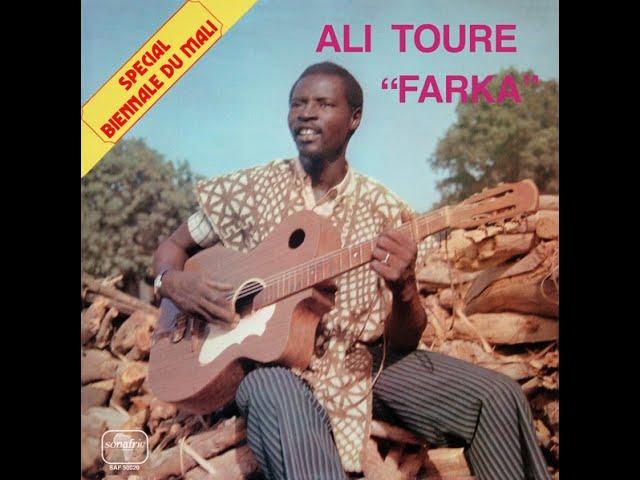 Special Biennale Du Mali: Le Jeune Chansonnier Du Mali - Ali Toure "Farka"