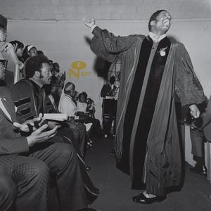 I Shall Wear A Crown - Pastor T.L. Barrett And The Youth For Christ Choir