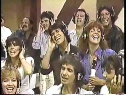 Volvere A Sonreir / Disco Rock (Popurri) - Hermanos y Amigos