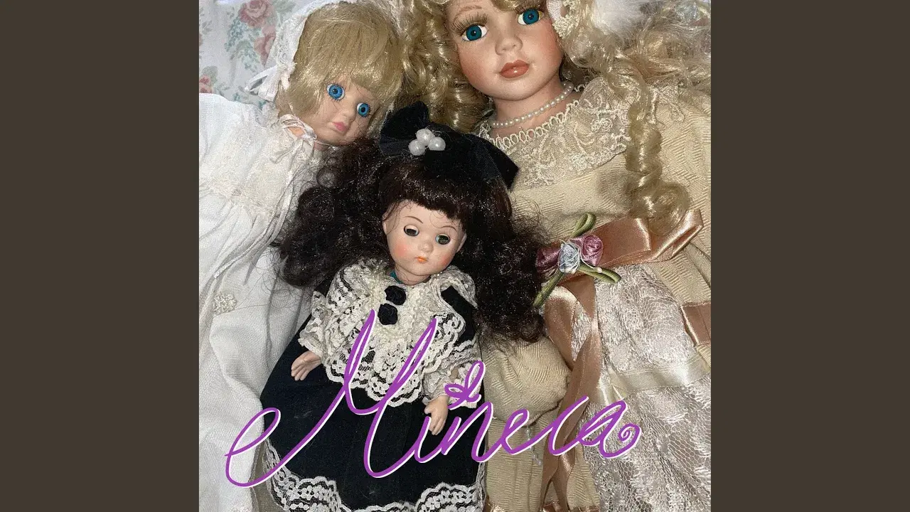  - Muñeca