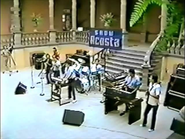  - Show Acosta Band
