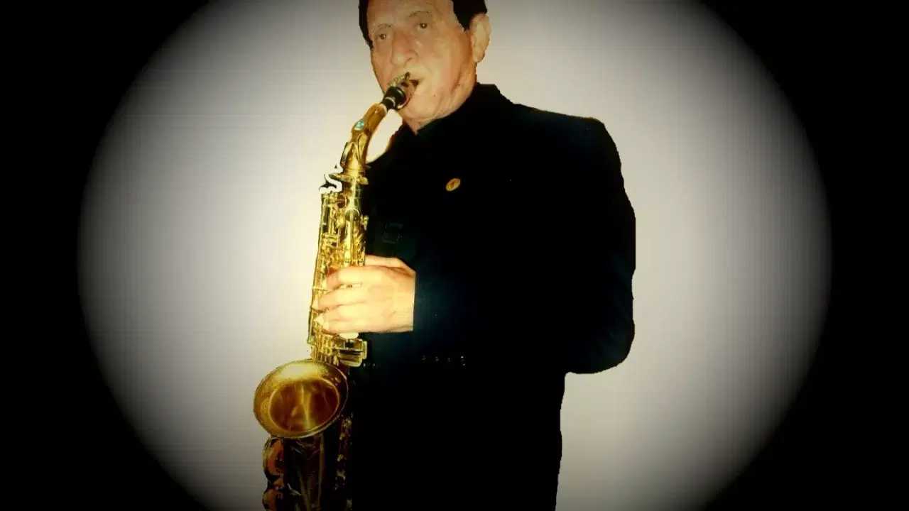  - Toño Reyes