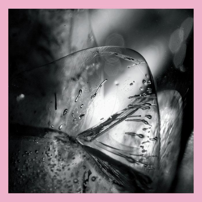 Clara - loscil