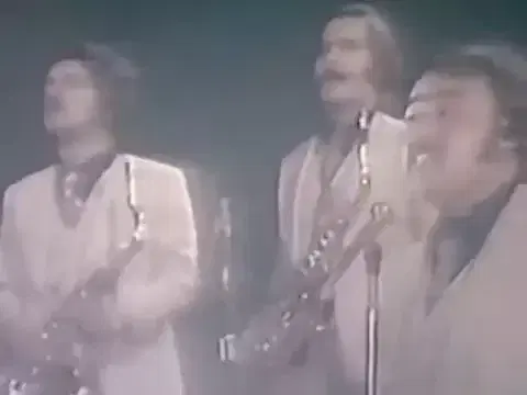  - Banda Macho