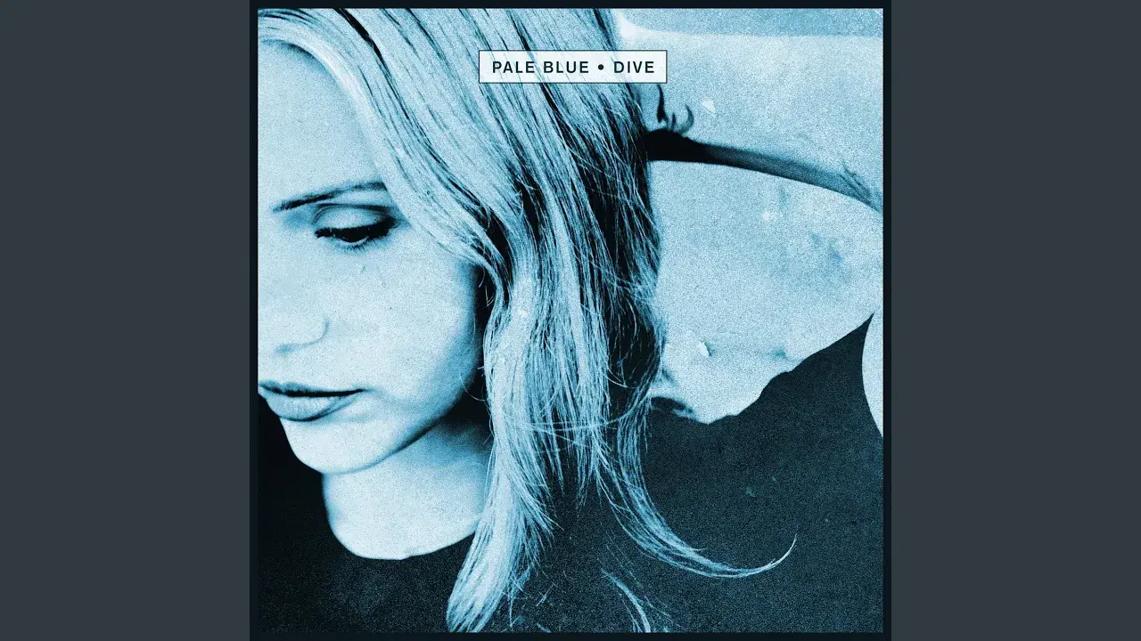 Dive - Pale Blue