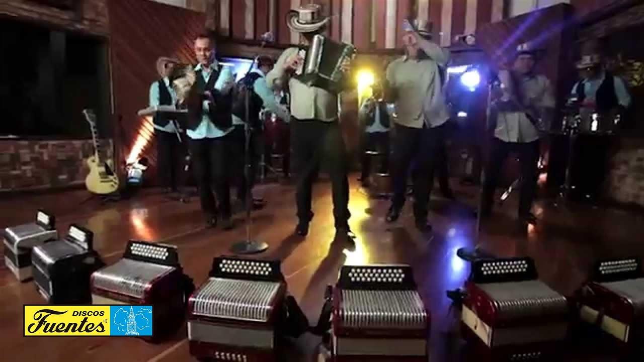 Los Corraleros Y Su Cumbia Salsera - Los Corraleros