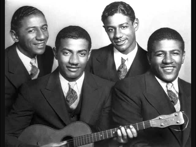 Dirt Dishin' Daisy / Git Along - The Mills Brothers