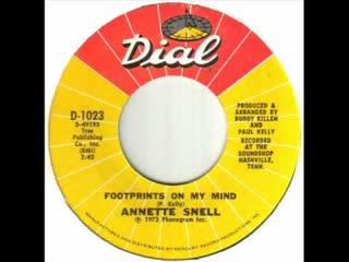You Oughta Be Here With Me / Footprints On My Mind - Annette Snell