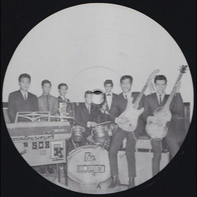 Hey Klong Yao! : Essential Collection Of Modernized Thai Music From The 1960s - The Son Of P.M.