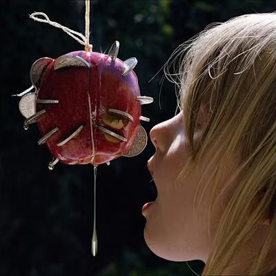 - Puce Mary