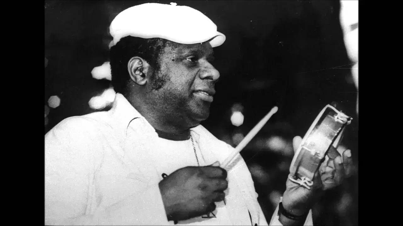 Axé! Gente Amiga do Samba - Candeia (part. Dona Ivone Lara)
