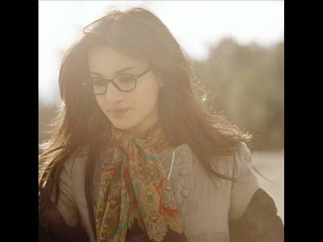 . - Camélia Jordana