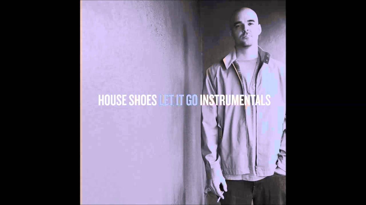 45 - HOUSE SHOES
