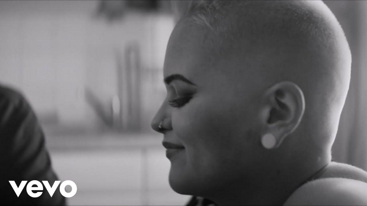  - Etta Bond  feat A2