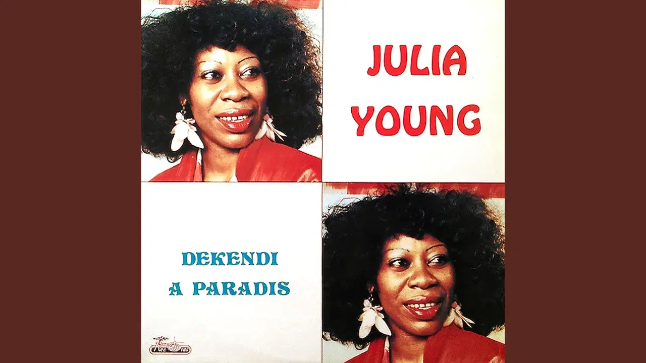 Dekendi A Paradis - Julia Young