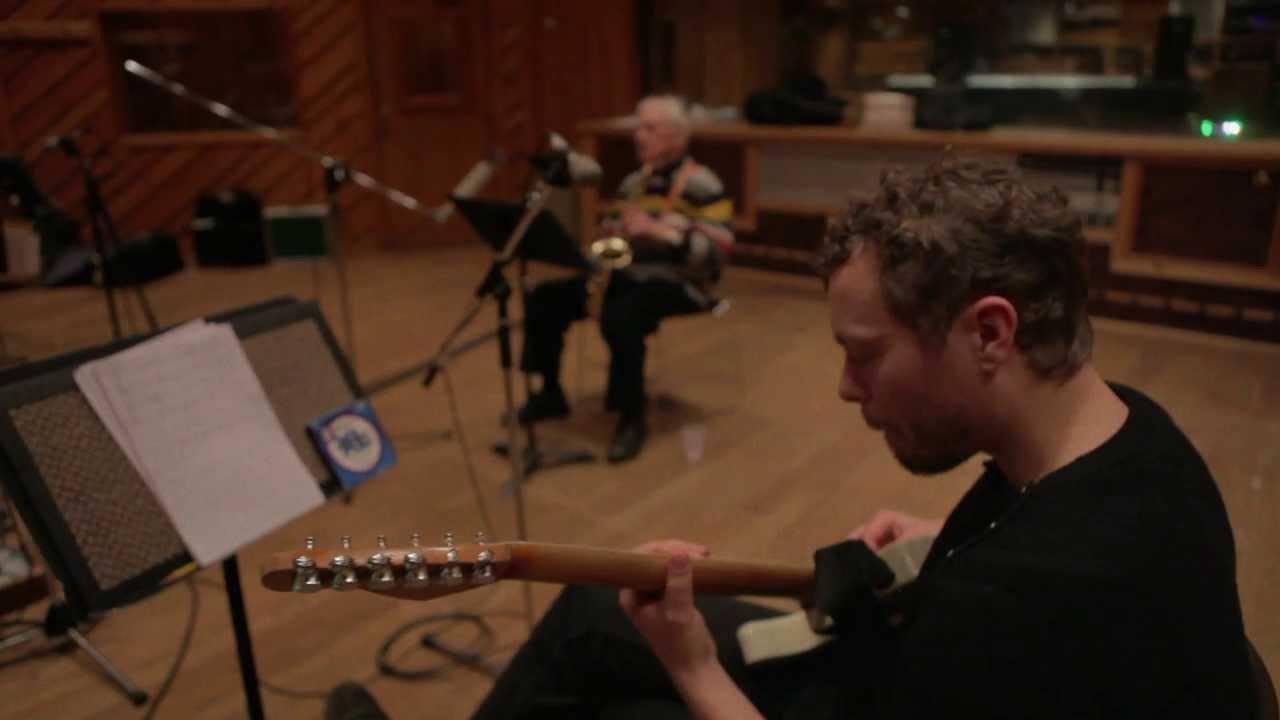 Time - Jakob Bro (g), Bill Frisell (g), Thomas Morgan (b), Lee Konitz (as)