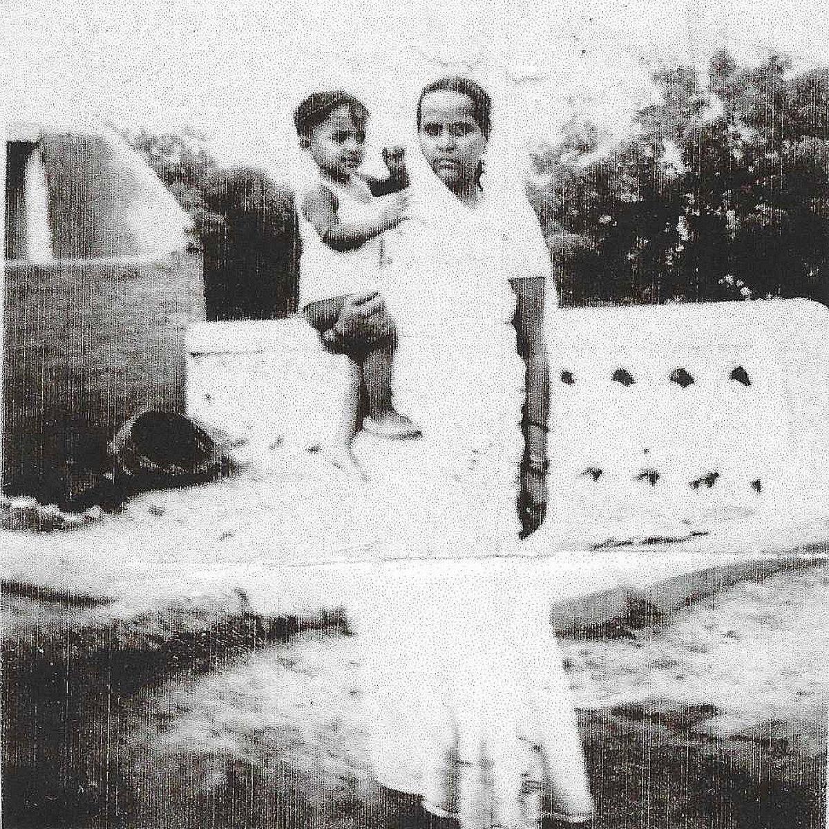 Childhood Passed in a Blink - Abdullah Miniawy, Hvad