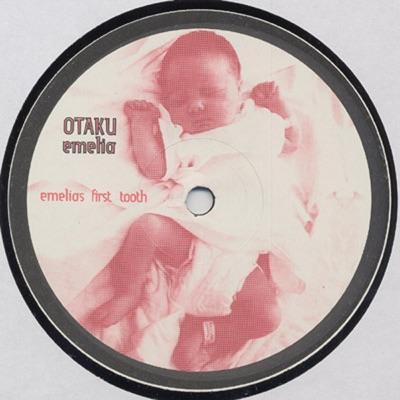 Emelia - Otaku