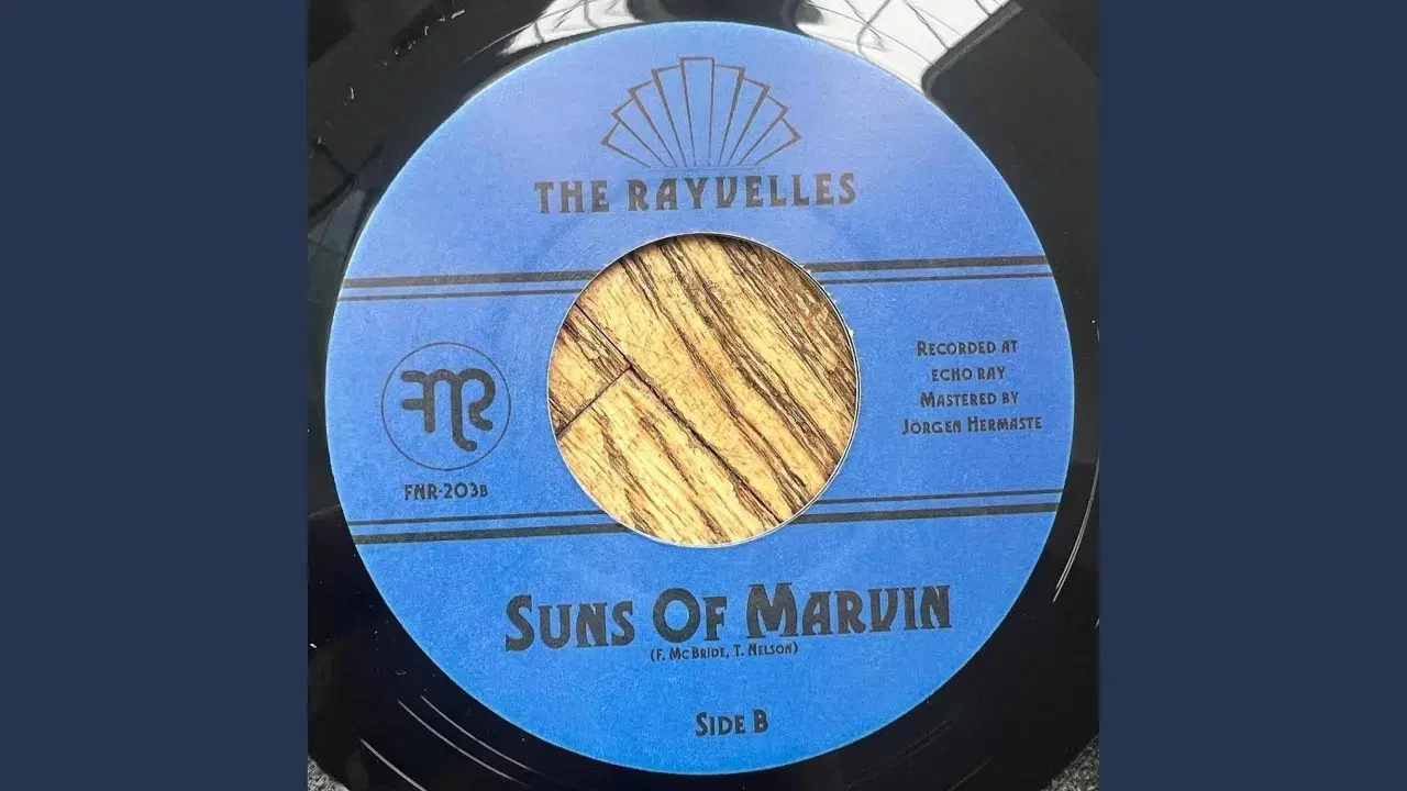  - The Rayvelles