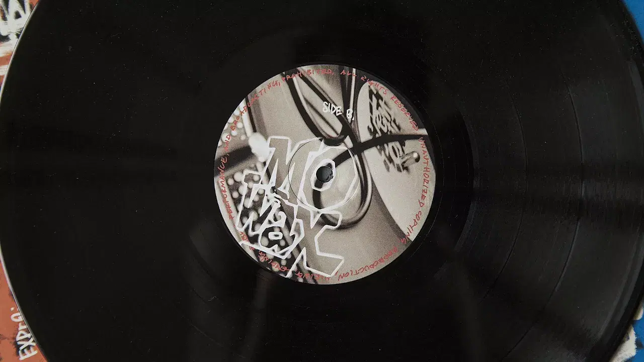 Headz - M.F. Outa ´National